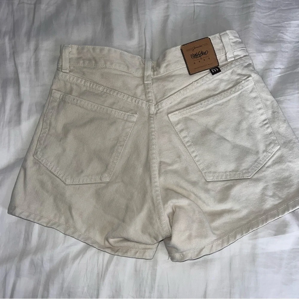 Massimo Boy Cut Shorts - Picture 2 of 3